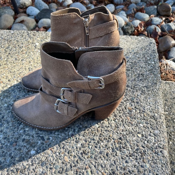 Distressed booties!! - Picture 3 of 5